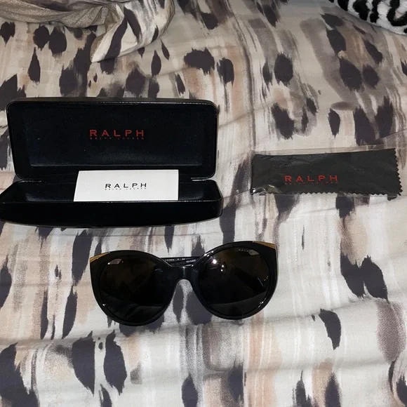 Ralph Lauren | Accessories | Womens Ralph Lauren Sunglasses  display picture 3